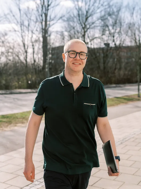Tobias Carlbom